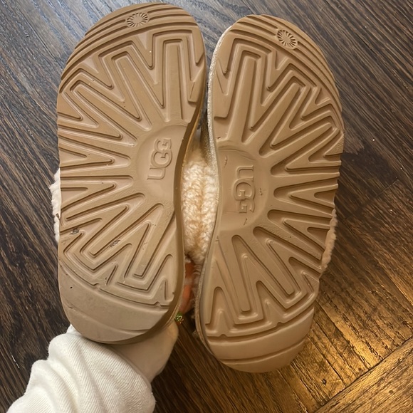 UGG slippers - Picture 6 of 6